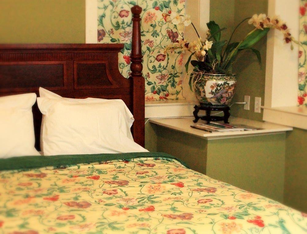 Dresser Palmer House Bed & Breakfast Savannah Bagian luar foto