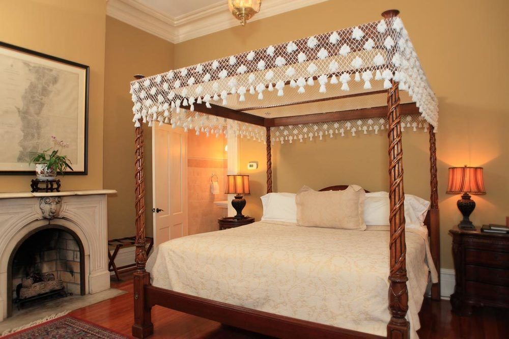 Dresser Palmer House Bed & Breakfast Savannah Bagian luar foto